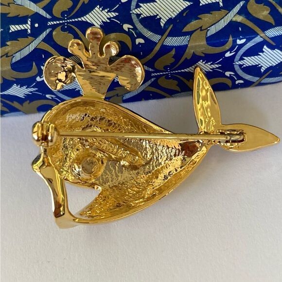Vintage Gerry's Whale Brooch Pin Fish - Picture 3 of 6